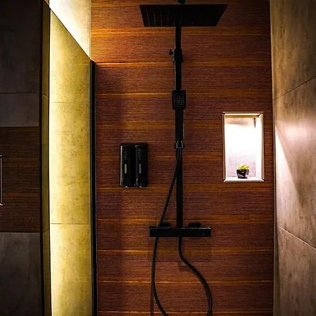 Hébergement de vacances Prive Avec Jacuzzi De Gamme ! Pres De L'aeroport De Charleroi