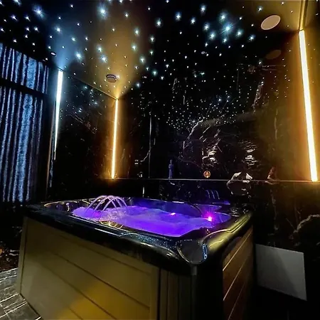 Holiday home Prive Avec Jacuzzi De Gamme ! Pres De L'aeroport De *
