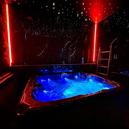 Prive Avec Jacuzzi De Gamme ! Pres De L'aeroport De Σαρλρουά